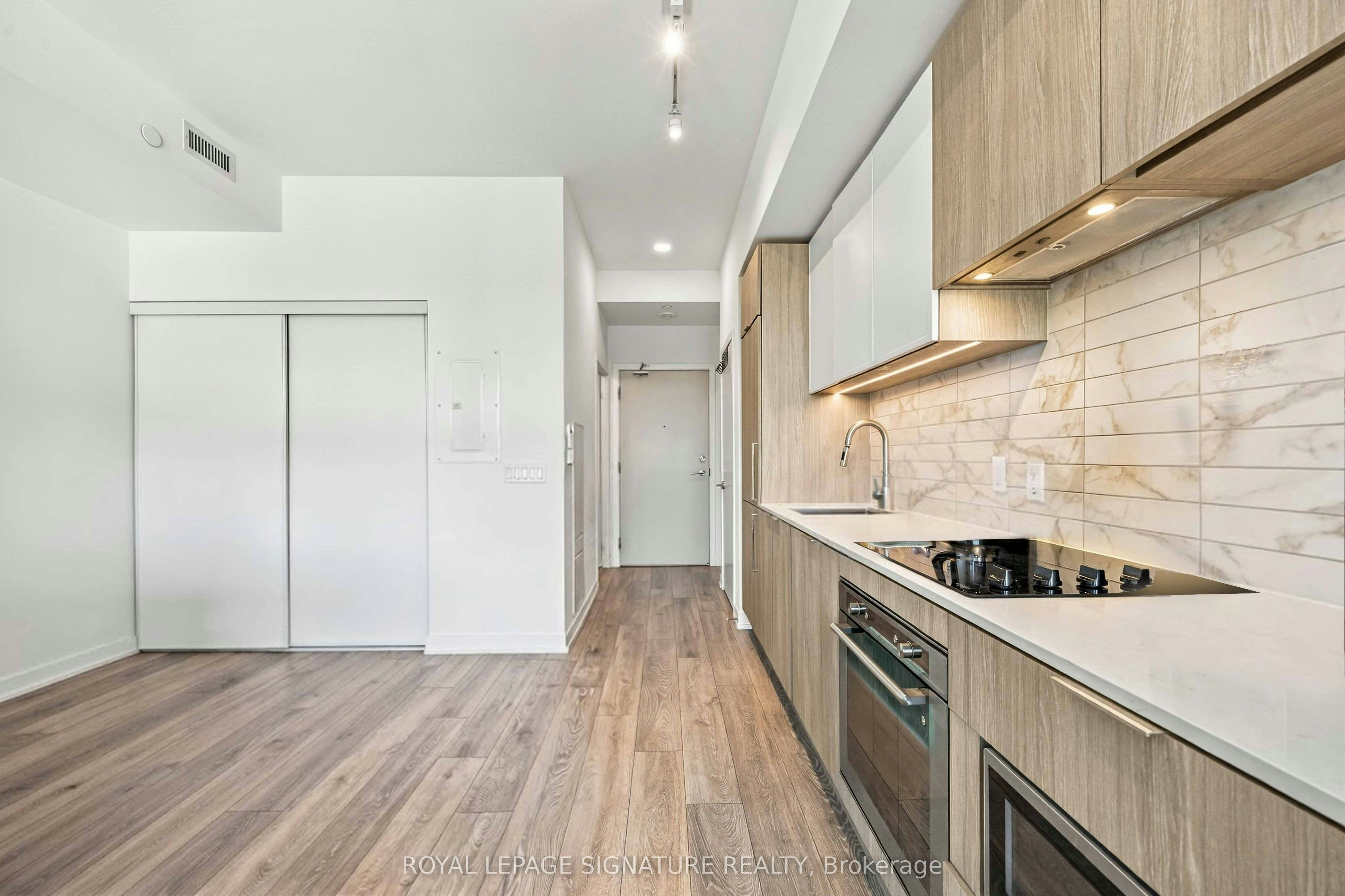 817-2020 Bathurst Street, Toronto, ON, M5P 0A6 - 3