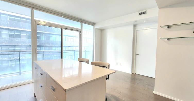 4511-45 Charles Street E, Toronto, ON, M4Y 0B8 - 2