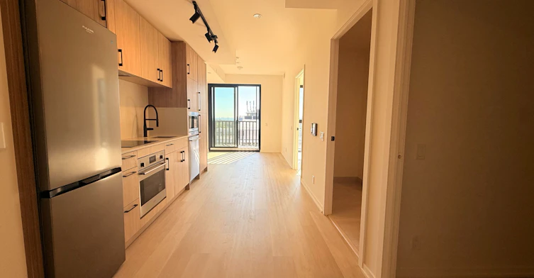 1105-109 Erskine Avenue, Toronto, ON, M4P 0G8 - 2