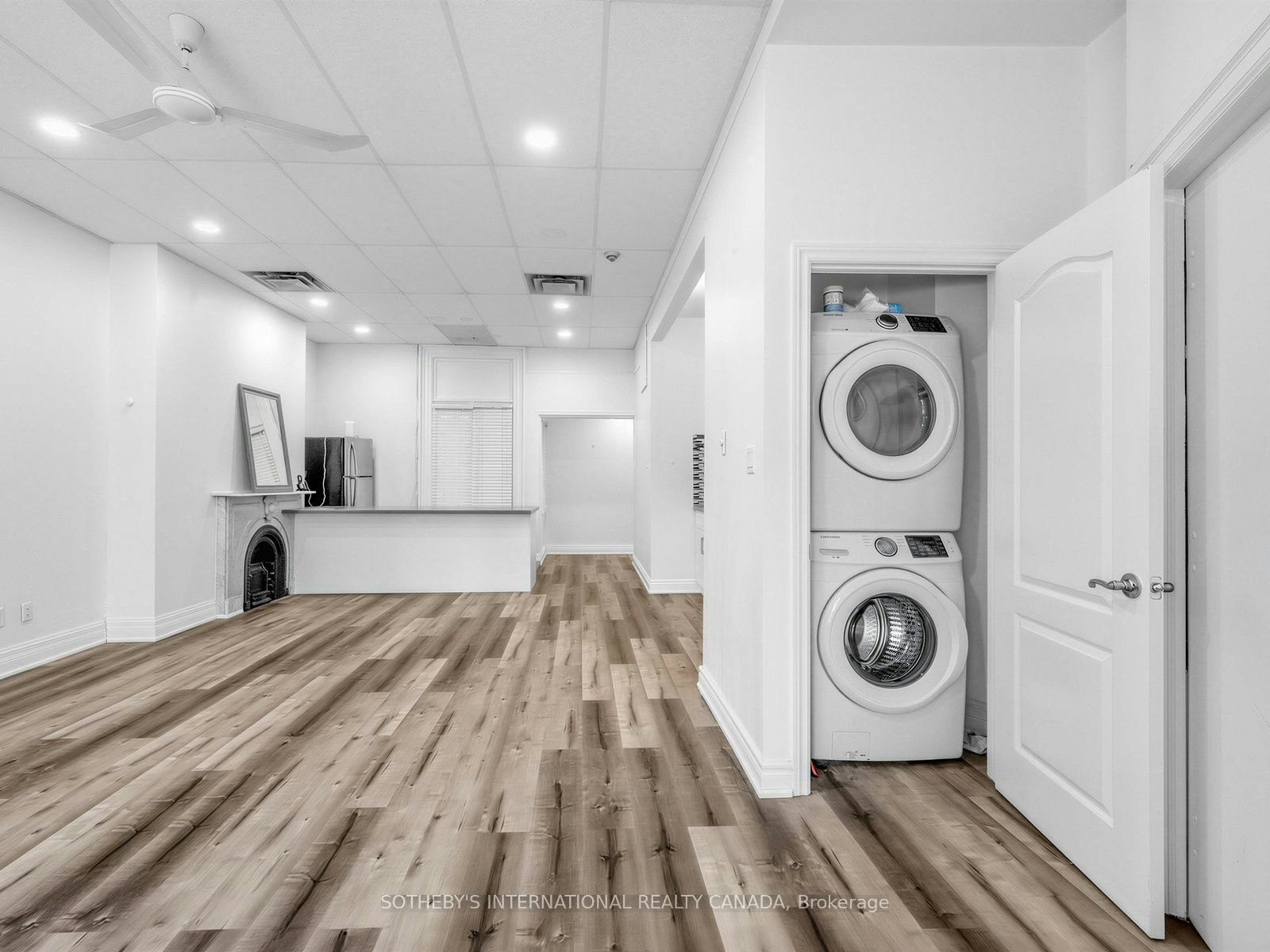 Main-212 Carlton Street, Toronto, ON, M5A 2L1 - 3