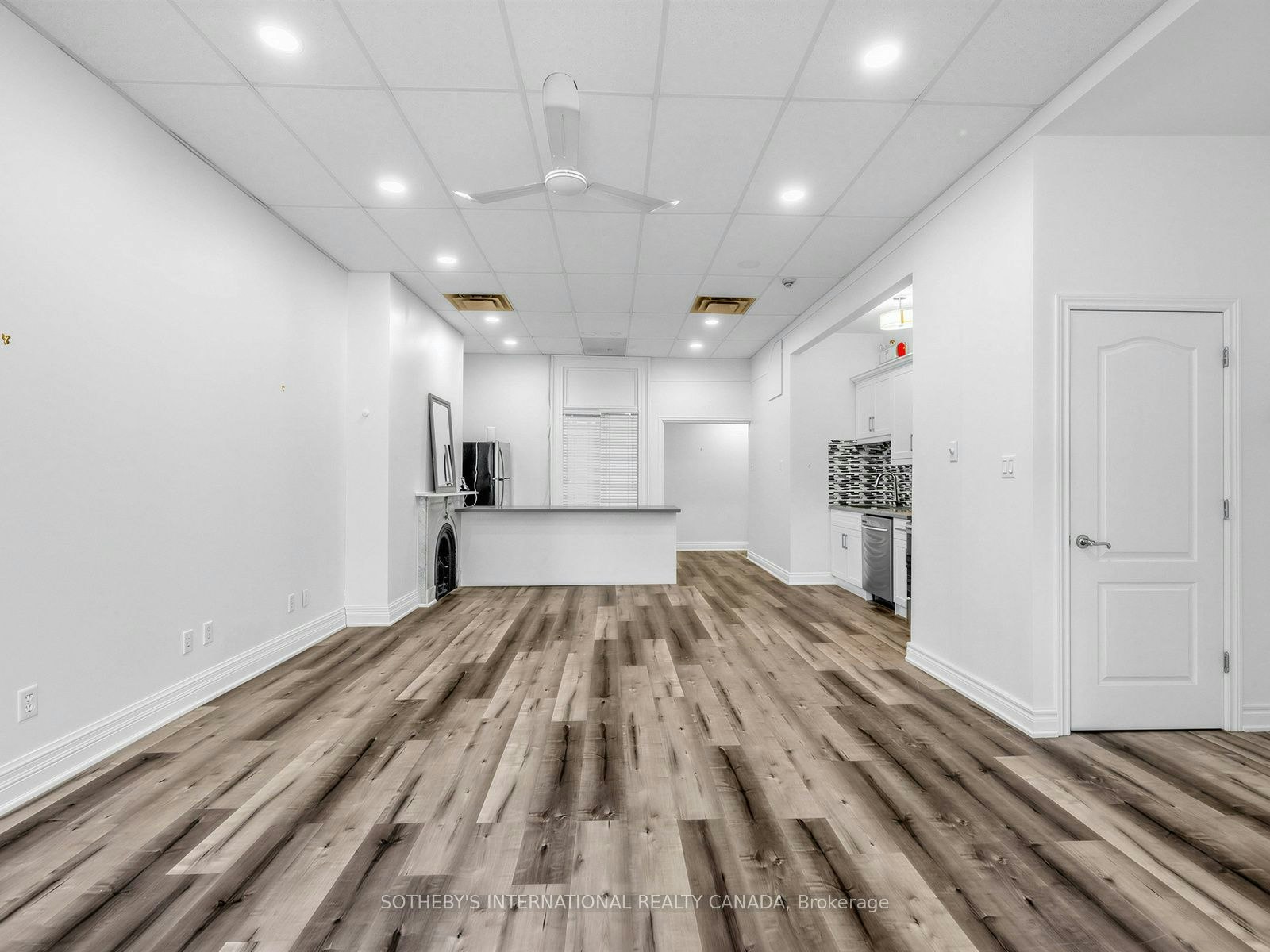 Main-212 Carlton Street, Toronto, ON, M5A 2L1 - 2