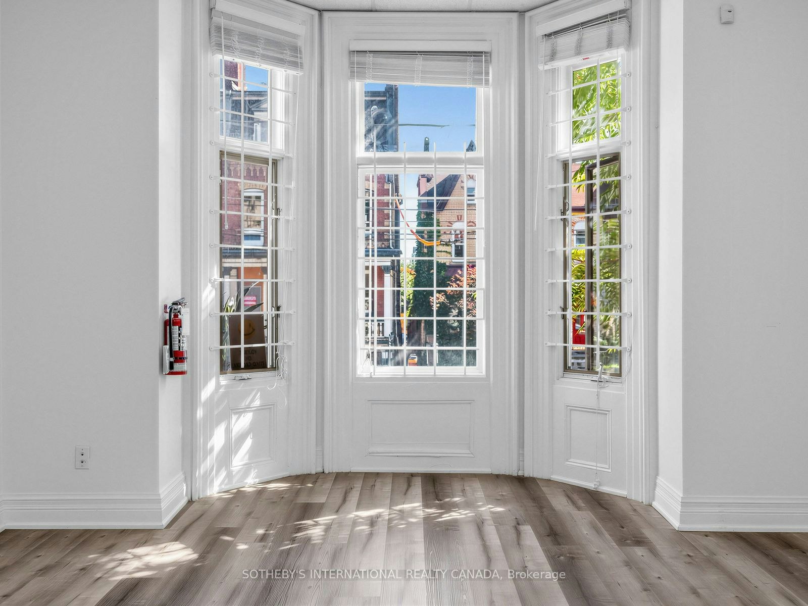 Main-212 Carlton Street, Toronto, ON, M5A 2L1 - 13