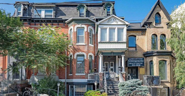 Main-212 Carlton Street, Toronto, ON, M5A 2L1
