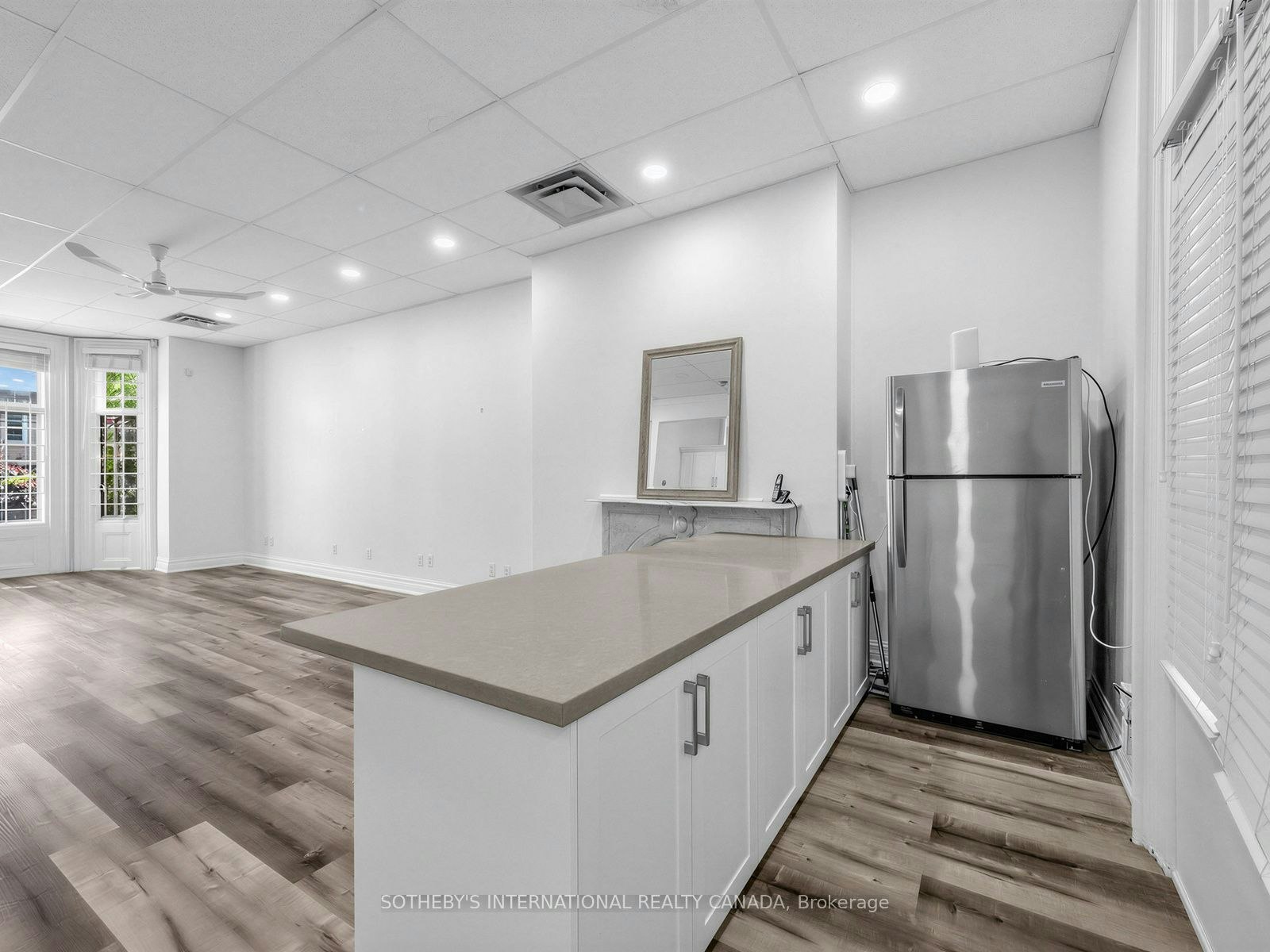 Main-212 Carlton Street, Toronto, ON, M5A 2L1 - 5
