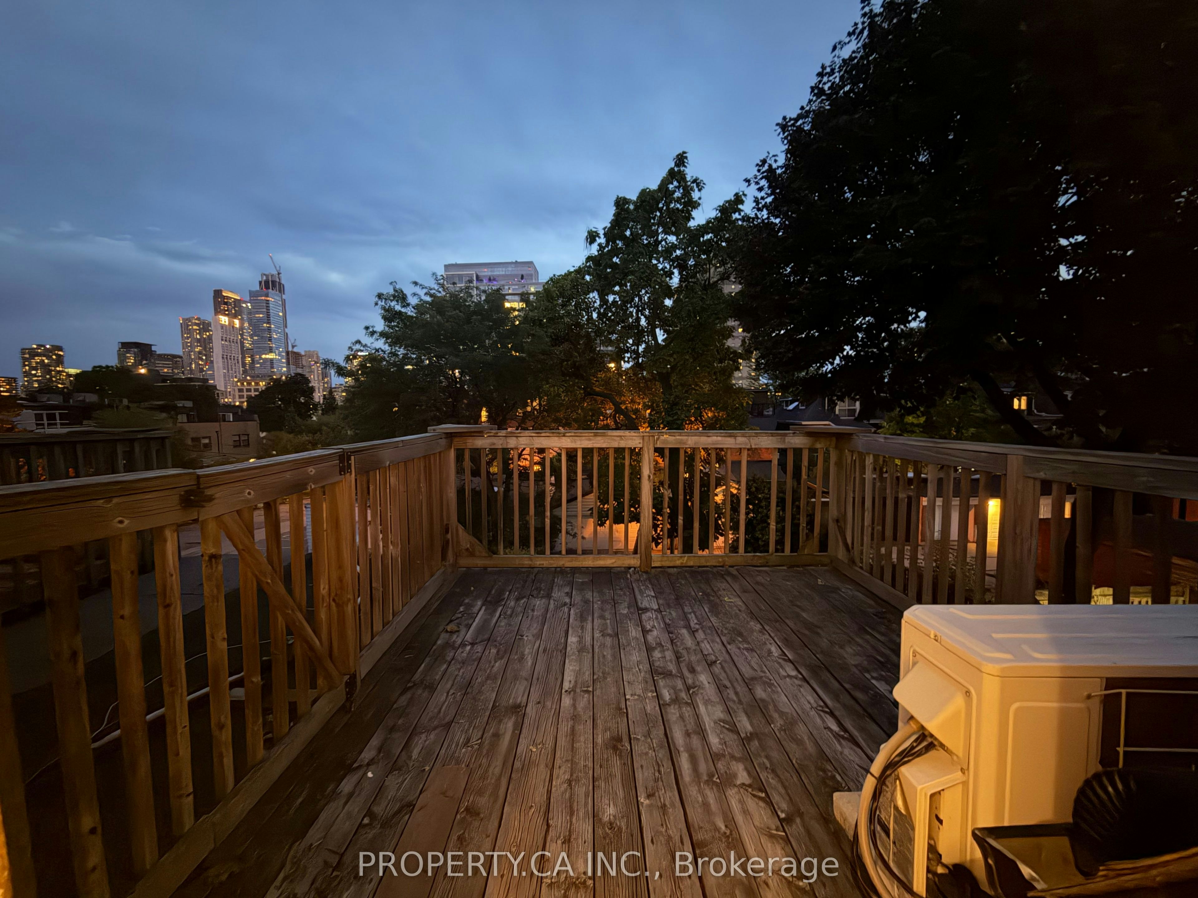 3-25 Dupont Street, Toronto, ON, M5R 1V3