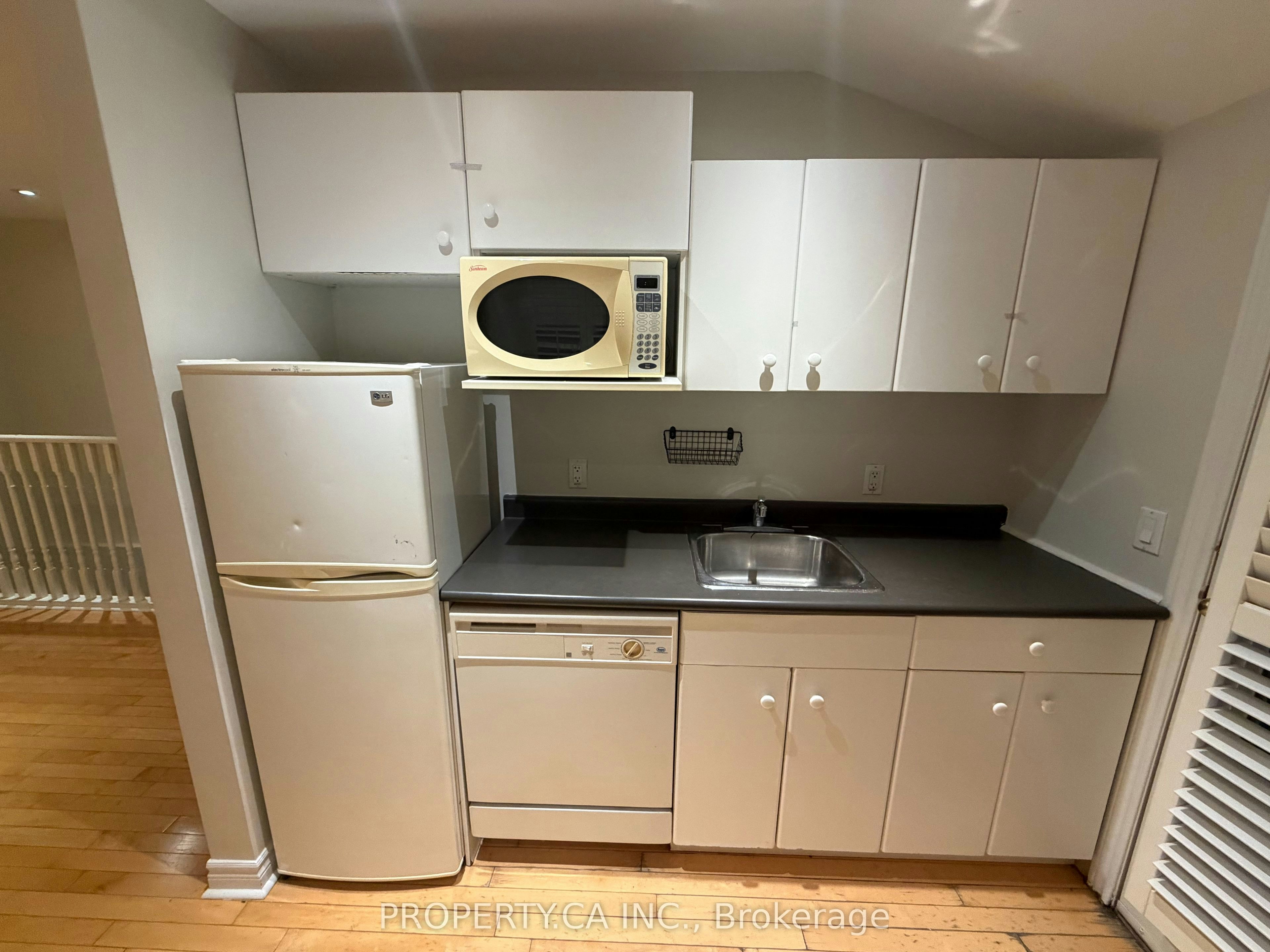 3-25 Dupont Street, Toronto, ON, M5R 1V3 - 6
