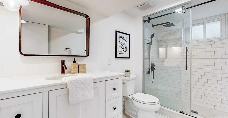 Room 2-2 Pannahill Road, Toronto, ON, M3H 4N3 - 8