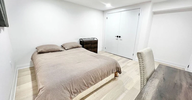 Room 2-2 Pannahill Road, Toronto, ON, M3H 4N3 - 6