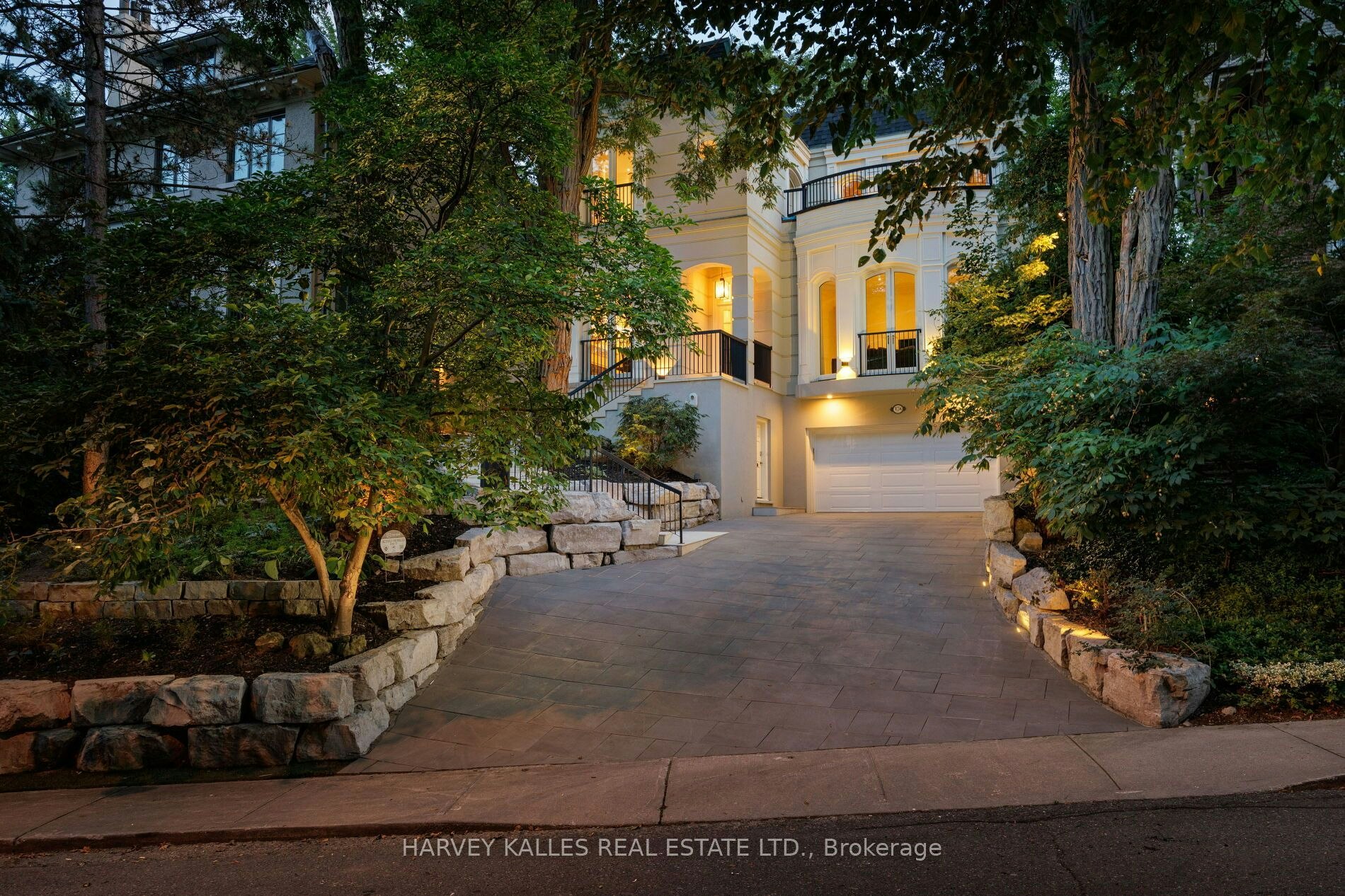 17A Avondale Road, Toronto, ON, M4W 2R7