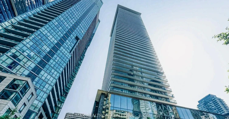 2404-33 Charles Street E, Toronto, ON, M4Y 1R9