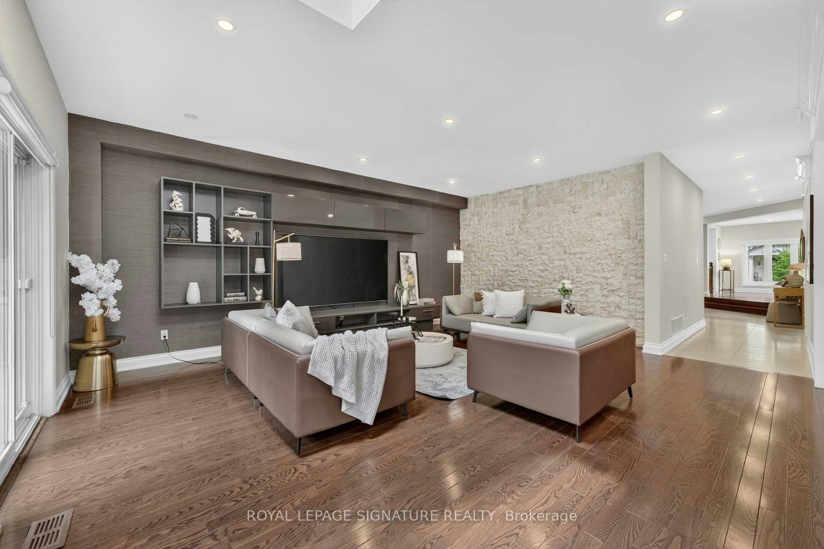 253 Byng Avenue, Toronto, ON, M2N 4L4 - 13