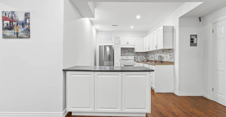 253 Byng Avenue, Toronto, ON, M2N 4L4 - 30