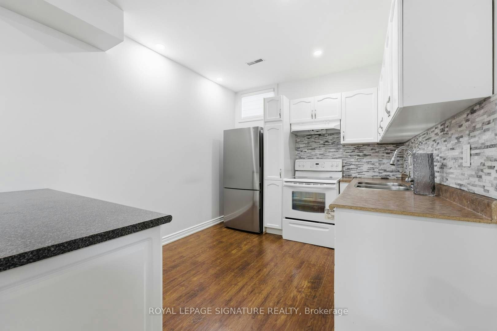253 Byng Avenue, Toronto, ON, M2N 4L4 - 31
