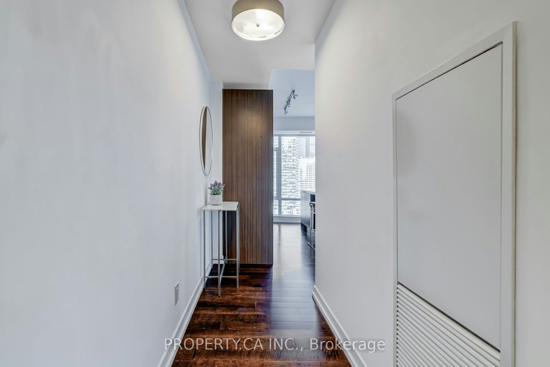 1609-21 Widmer Street, Toronto, ON, M5V 2E8 - 16