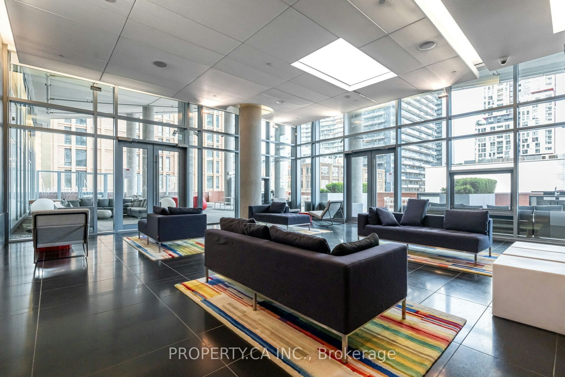 1609-21 Widmer Street, Toronto, ON, M5V 2E8 - 25