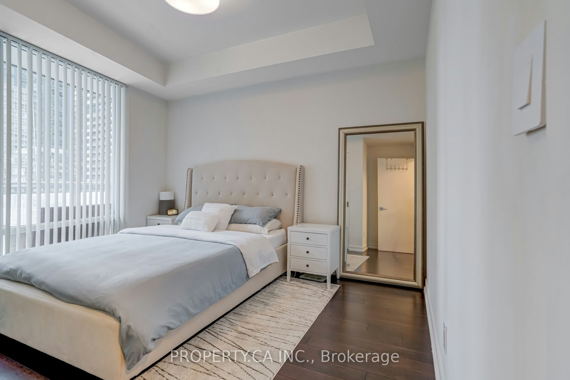 1609-21 Widmer Street, Toronto, ON, M5V 2E8 - 10