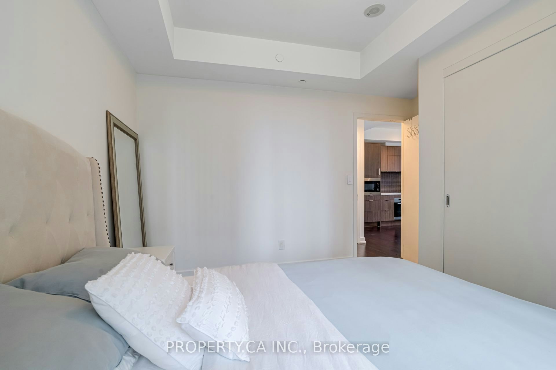 1609-21 Widmer Street, Toronto, ON, M5V 2E8 - 9