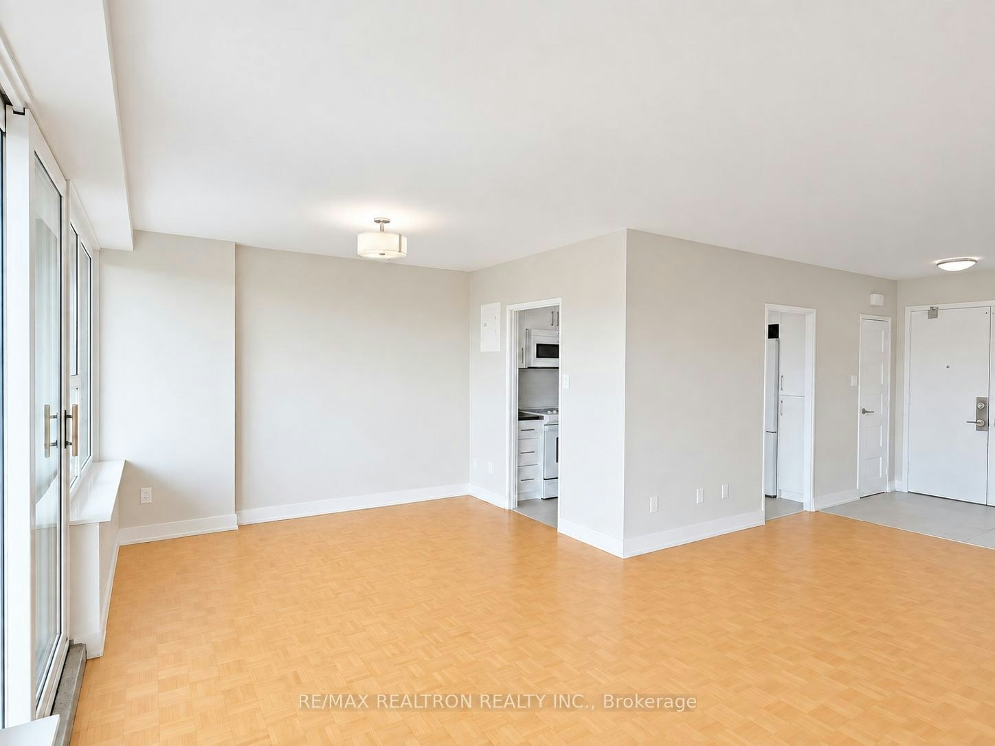 709-10 Shallmar Boulevard, Toronto, ON, M5N 1J4 - 2