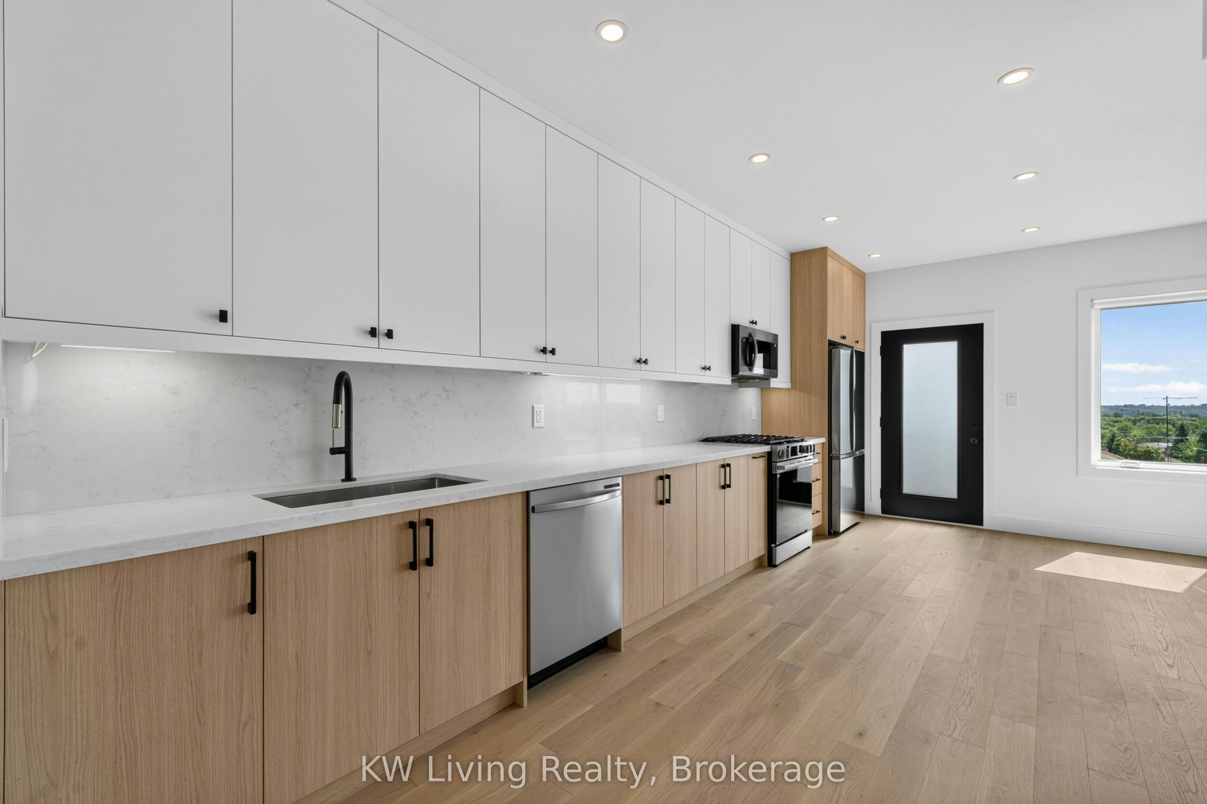 484 Westmount Avenue, Toronto, ON, M6E 3N5 - 13