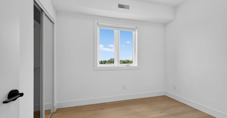 484 Westmount Avenue, Toronto, ON, M6E 3N5 - 21