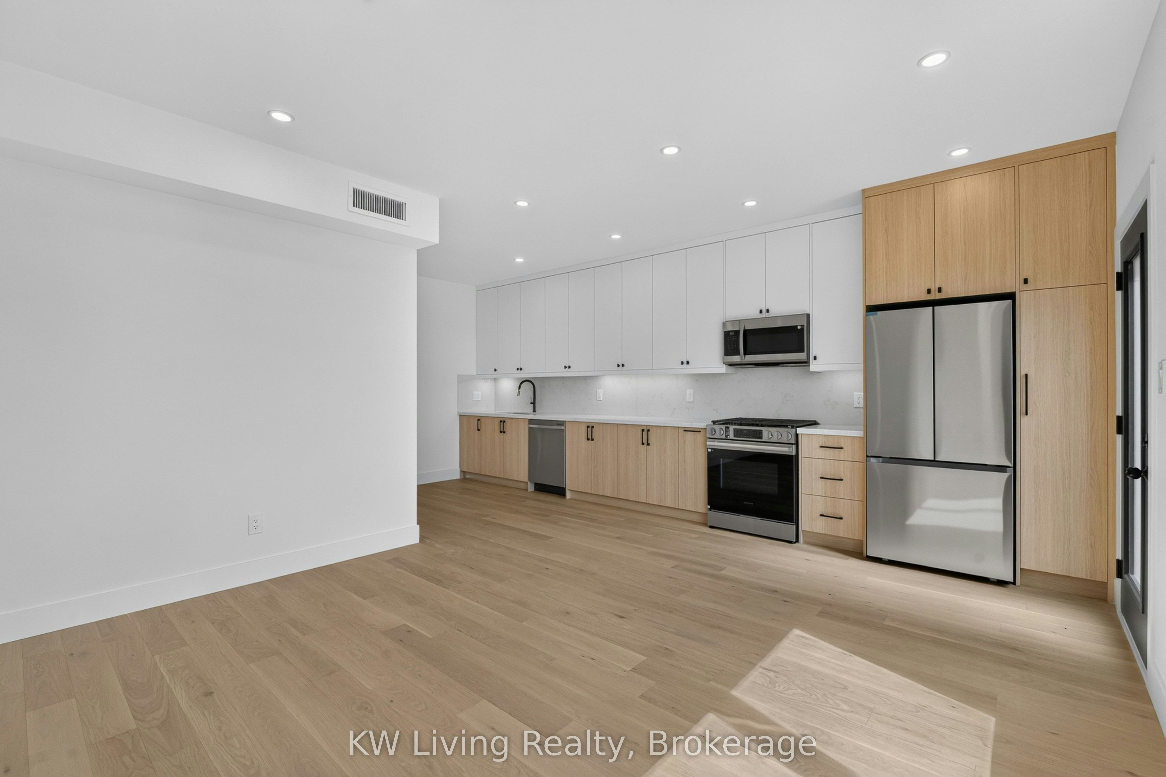 484 Westmount Avenue, Toronto, ON, M6E 3N5 - 12