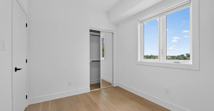 484 Westmount Avenue, Toronto, ON, M6E 3N5 - 22