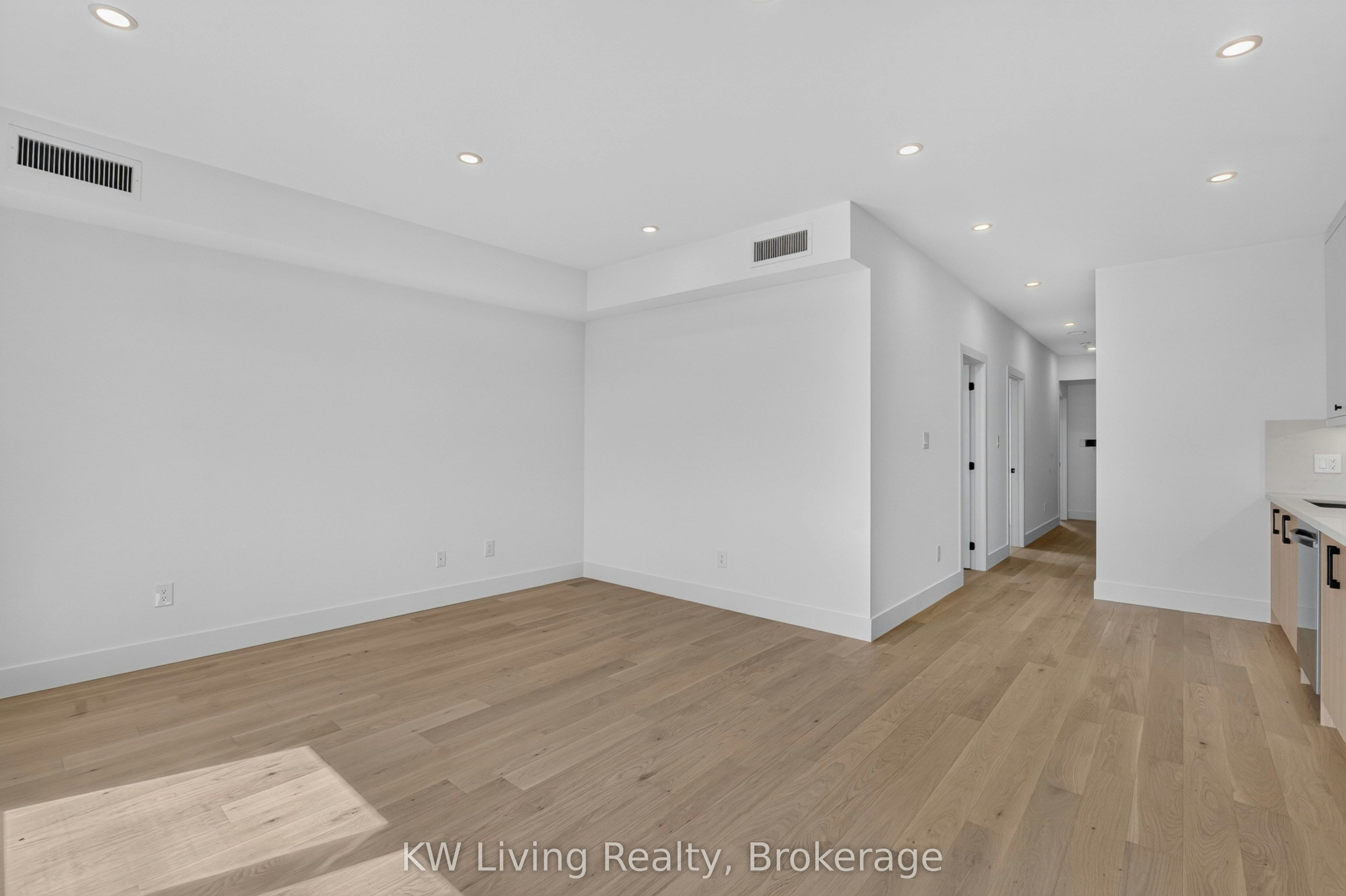 484 Westmount Avenue, Toronto, ON, M6E 3N5 - 16