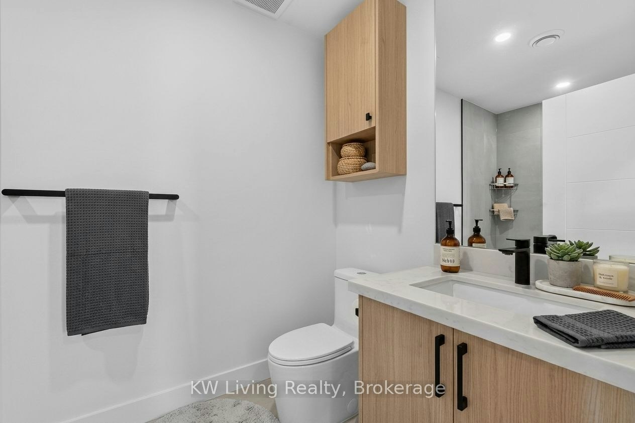 484 Westmount Avenue, Toronto, ON, M6E 3N5 - 7