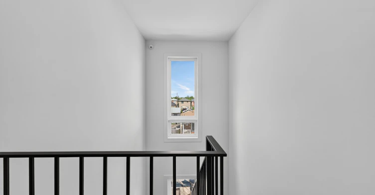 484 Westmount Avenue, Toronto, ON, M6E 3N5 - 33