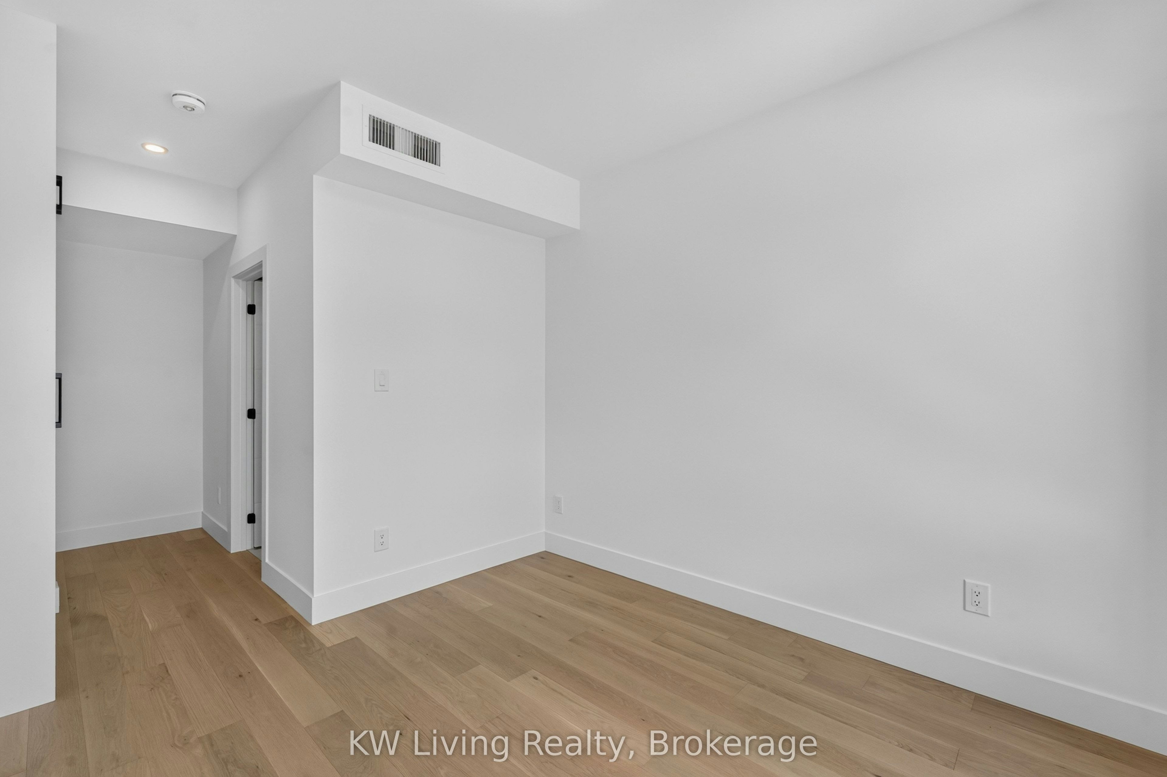 484 Westmount Avenue, Toronto, ON, M6E 3N5 - 27