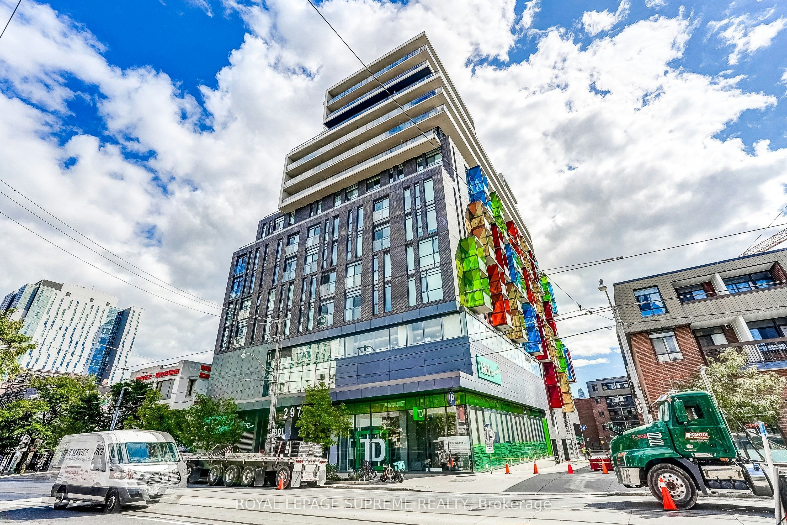 720-297 College Street, Toronto, ON, M5T 0C2