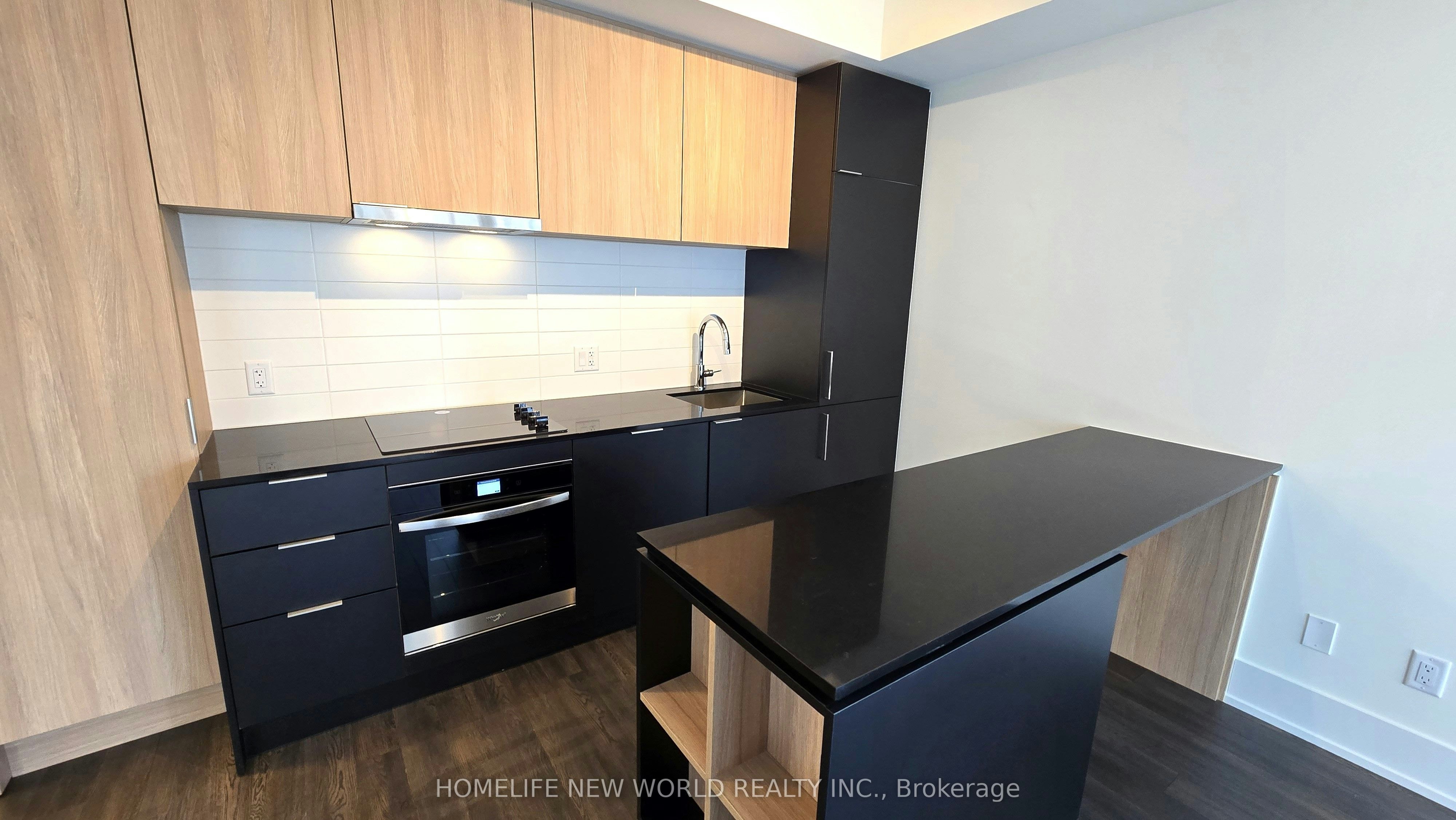 5001-89 Church Street, Toronto, ON, M5C 0B7 - 2
