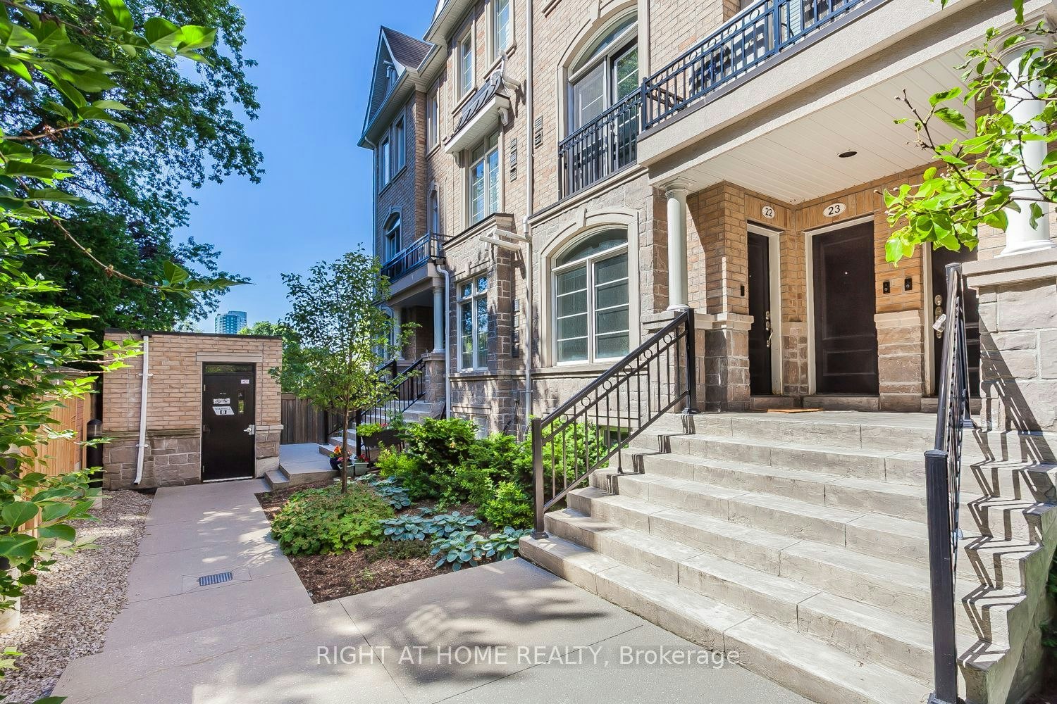 22-39 Drewry Avenue, Toronto, ON, M2M 0B4 - 2