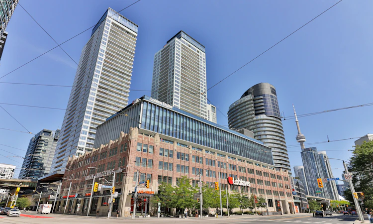 812-17 Bathurst Street