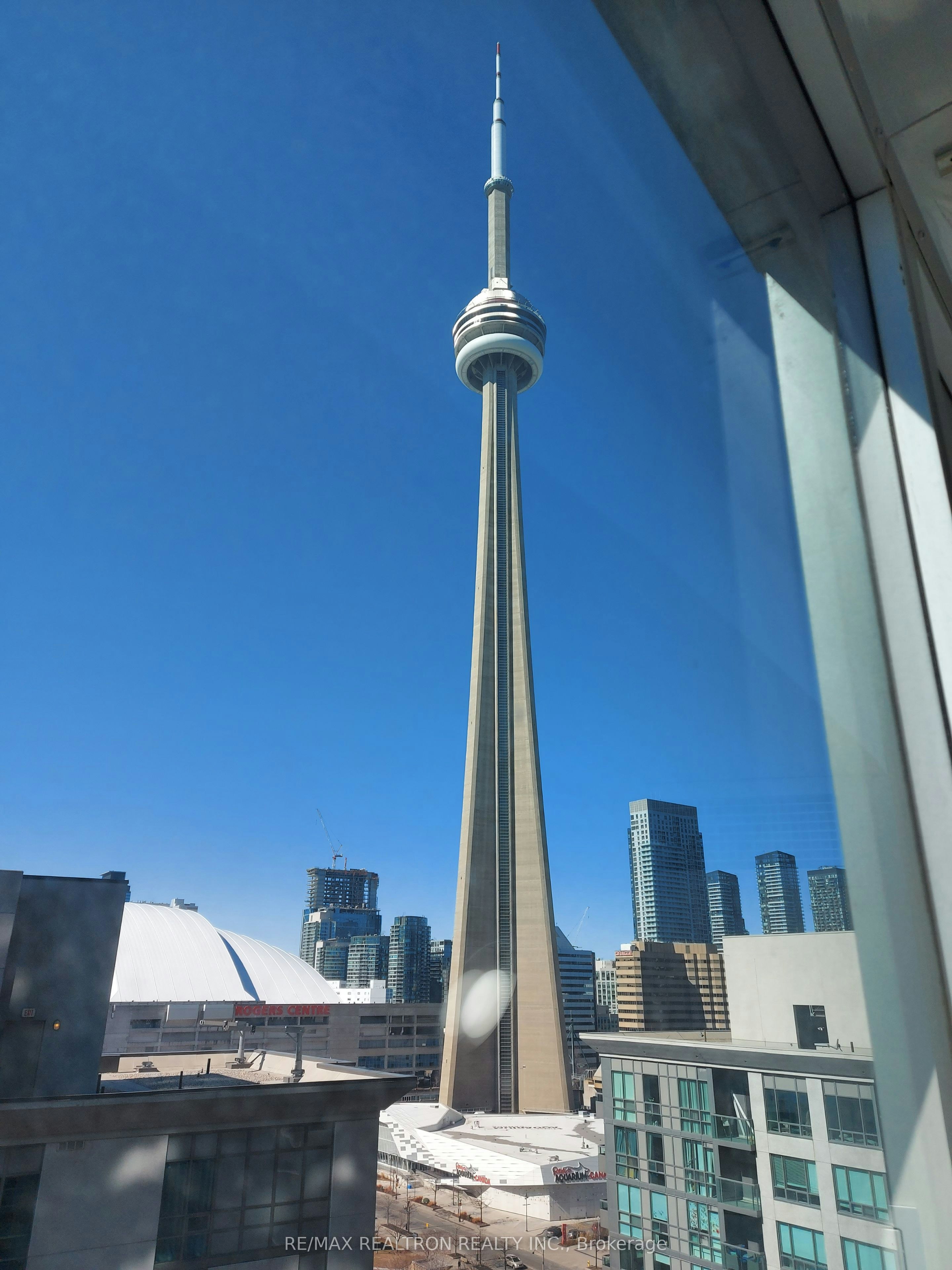 2101-19 Grand Trunk Crescent, Toronto, ON, M5J 3A3 - 8