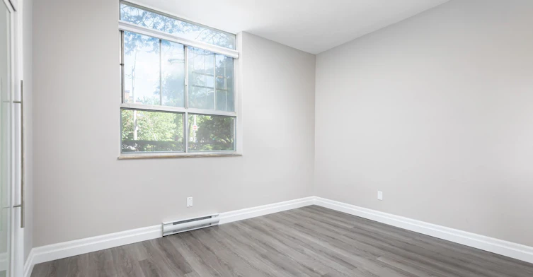 102-34 Walmer Road, Toronto, ON, M5R 2W6 - 15