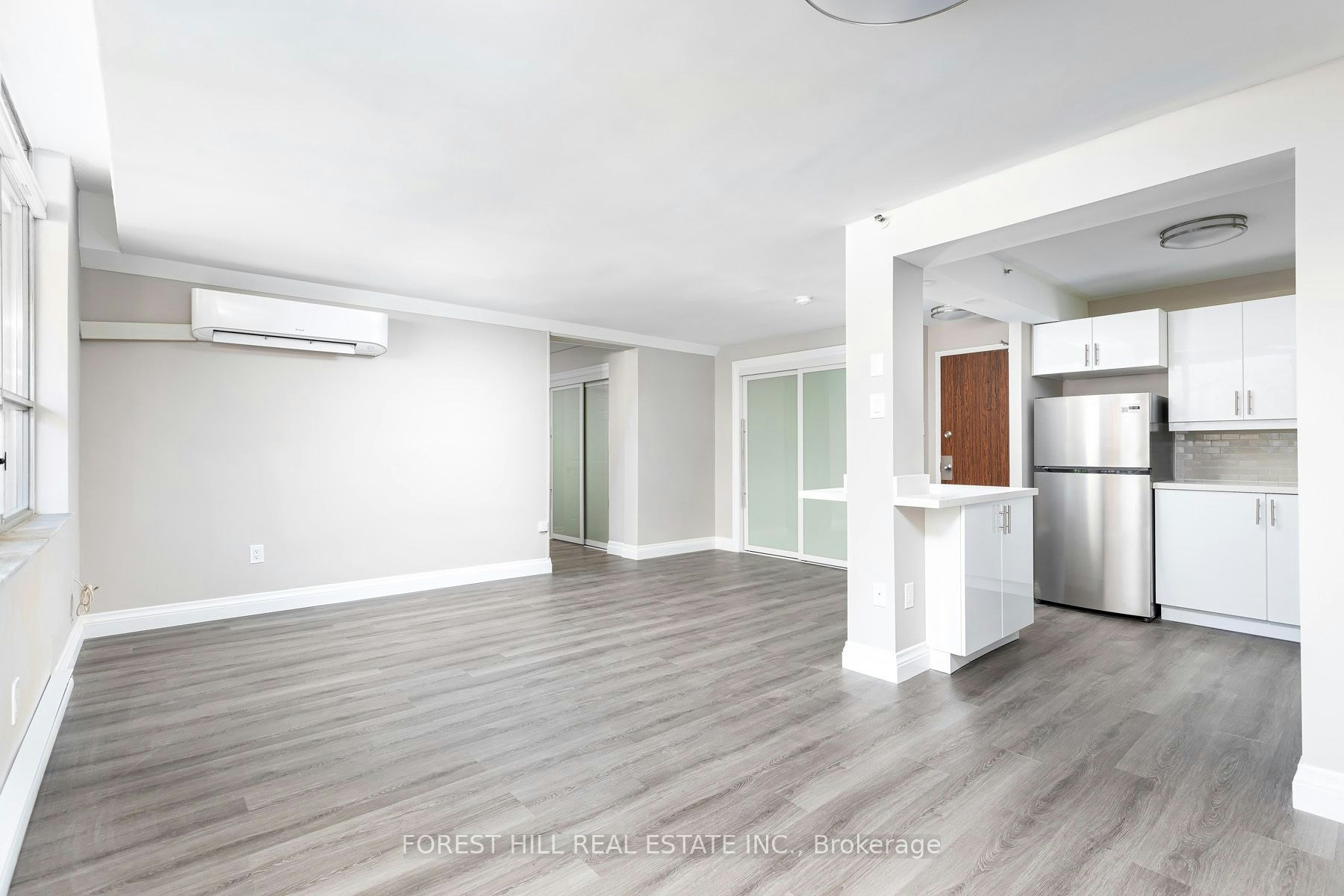 102-34 Walmer Road, Toronto, ON, M5R 2W6 - 7