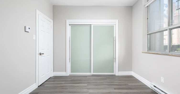 102-34 Walmer Road, Toronto, ON, M5R 2W6 - 13