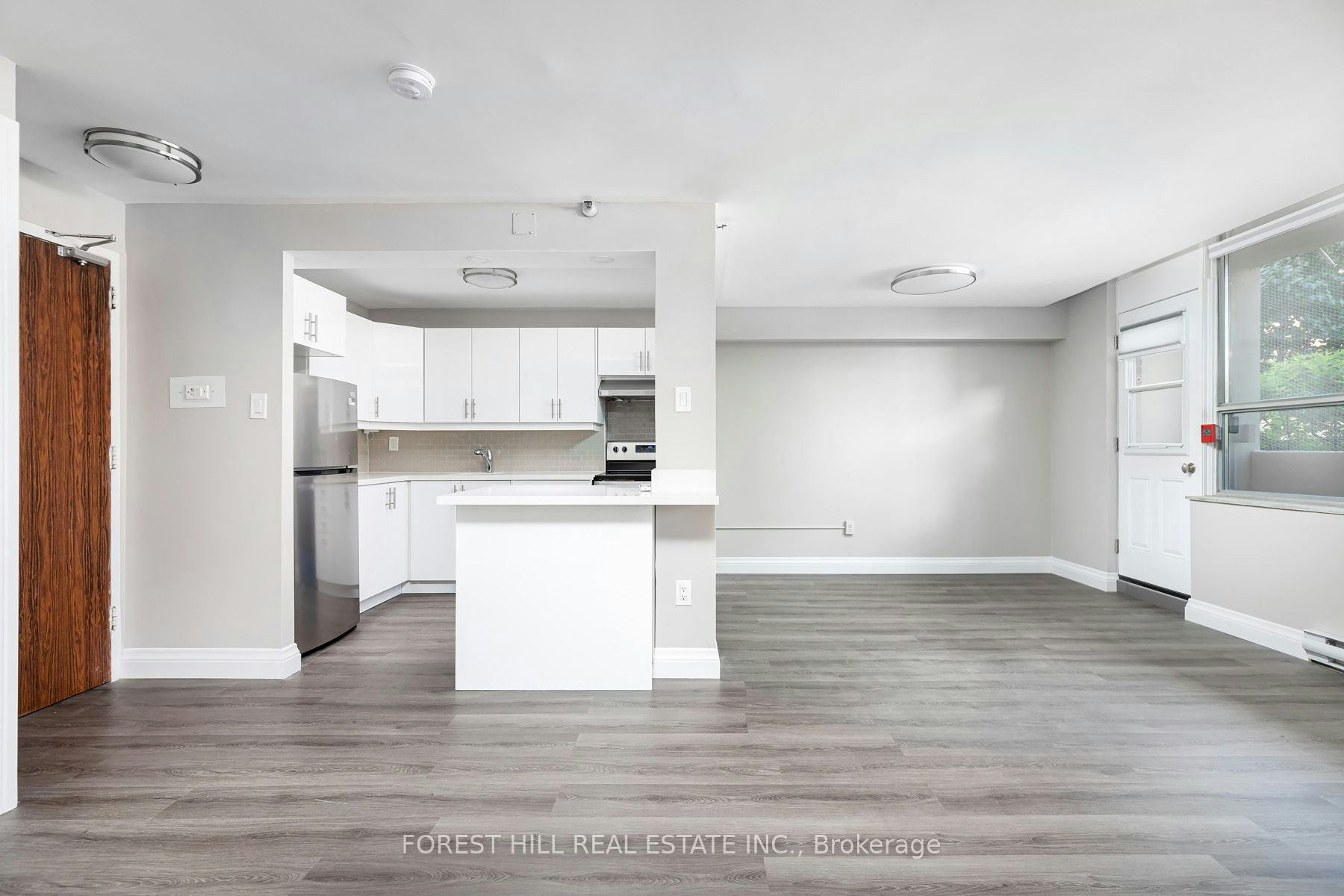 102-34 Walmer Road, Toronto, ON, M5R 2W6 - 5