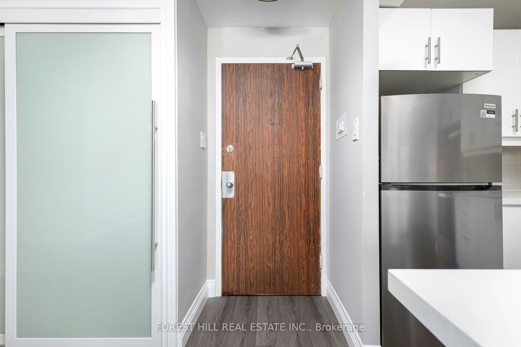 102-34 Walmer Road, Toronto, ON, M5R 2W6 - 3