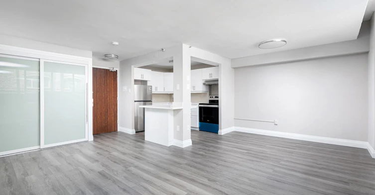 102-34 Walmer Road, Toronto, ON, M5R 2W6 - 4