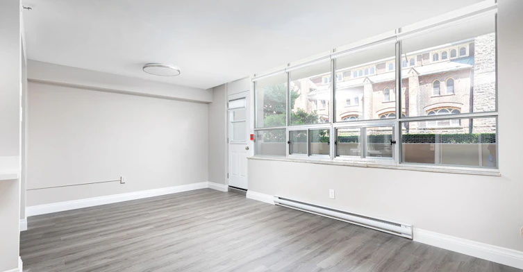 102-34 Walmer Road, Toronto, ON, M5R 2W6 - 9
