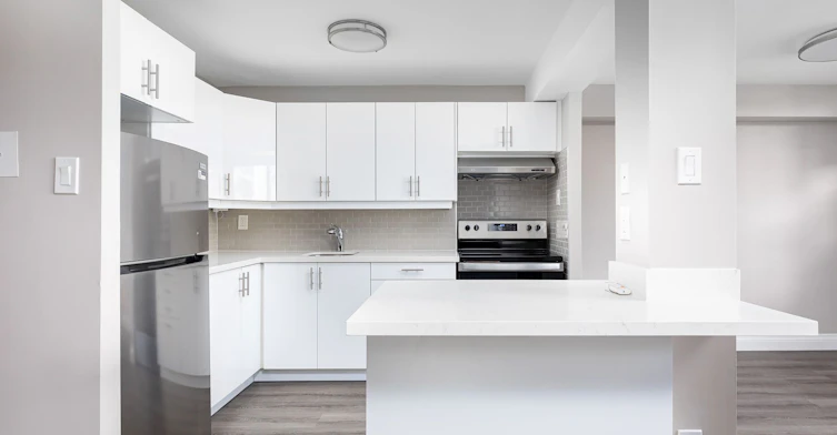 102-34 Walmer Road, Toronto, ON, M5R 2W6 - 10