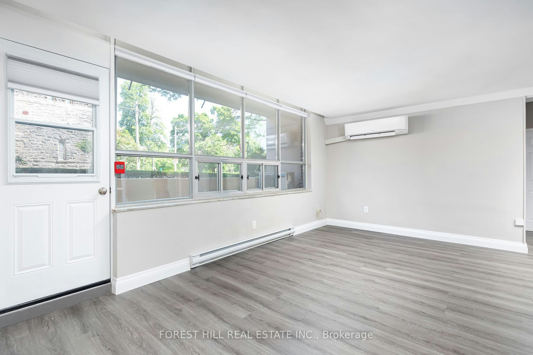 102-34 Walmer Road, Toronto, ON, M5R 2W6 - 8