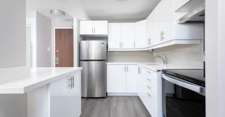 102-34 Walmer Road, Toronto, ON, M5R 2W6 - 12