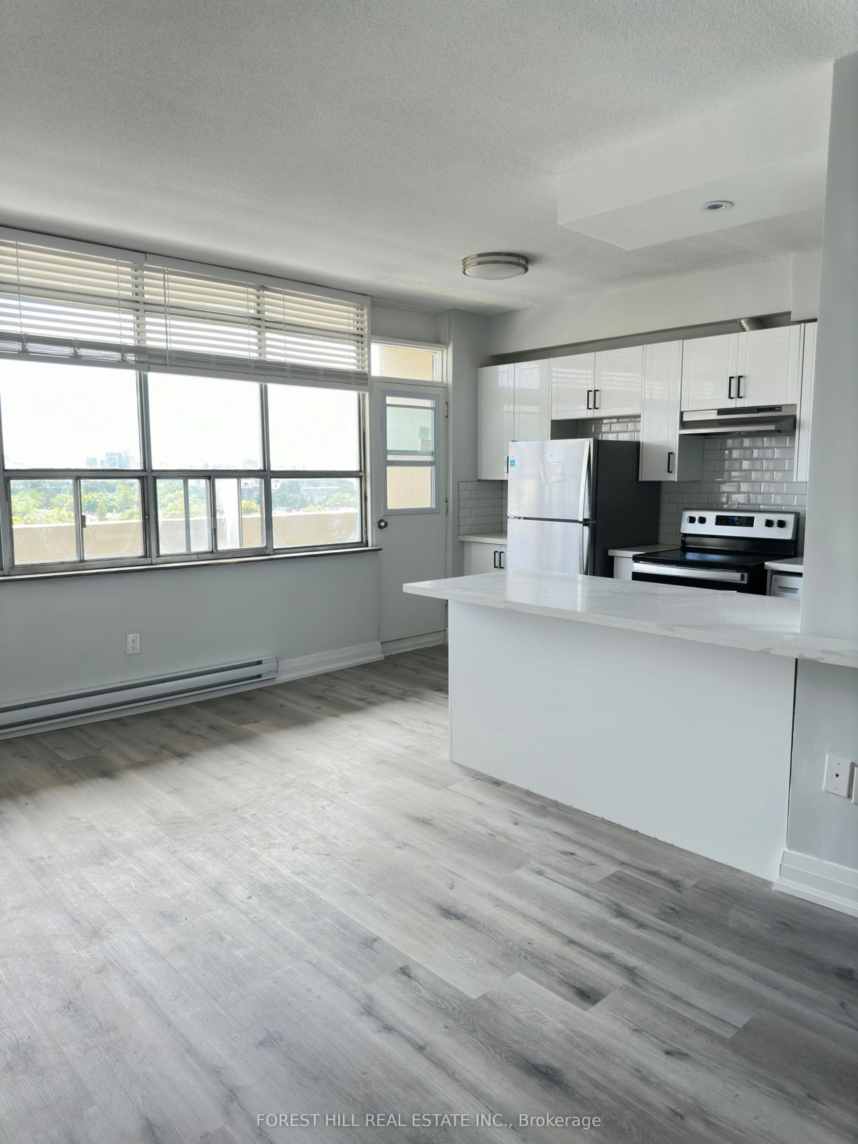 1001-34 Walmer Road, Toronto, ON, M5R 2W6 - 2