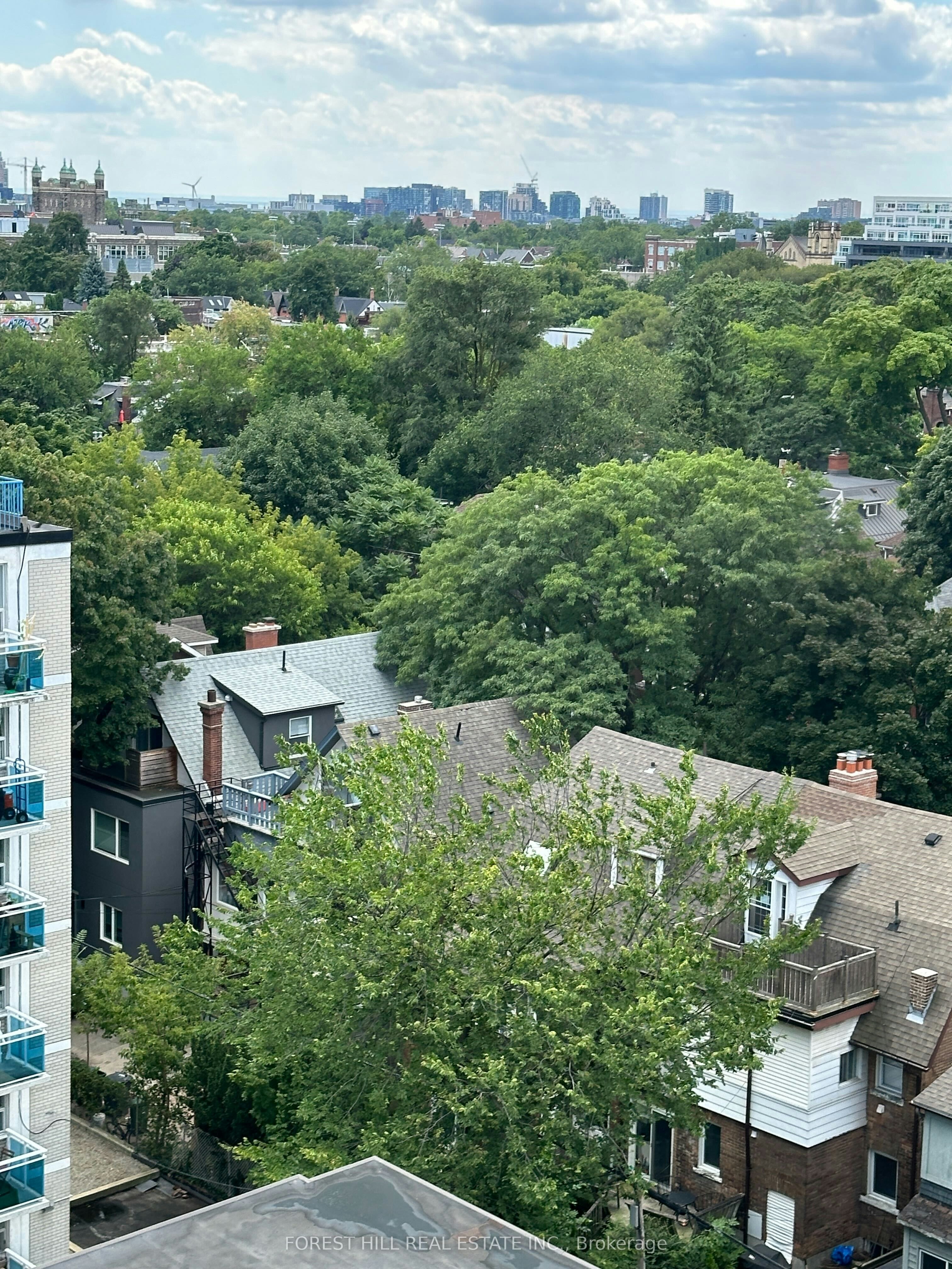 1001-34 Walmer Road, Toronto, ON, M5R 2W6 - 17