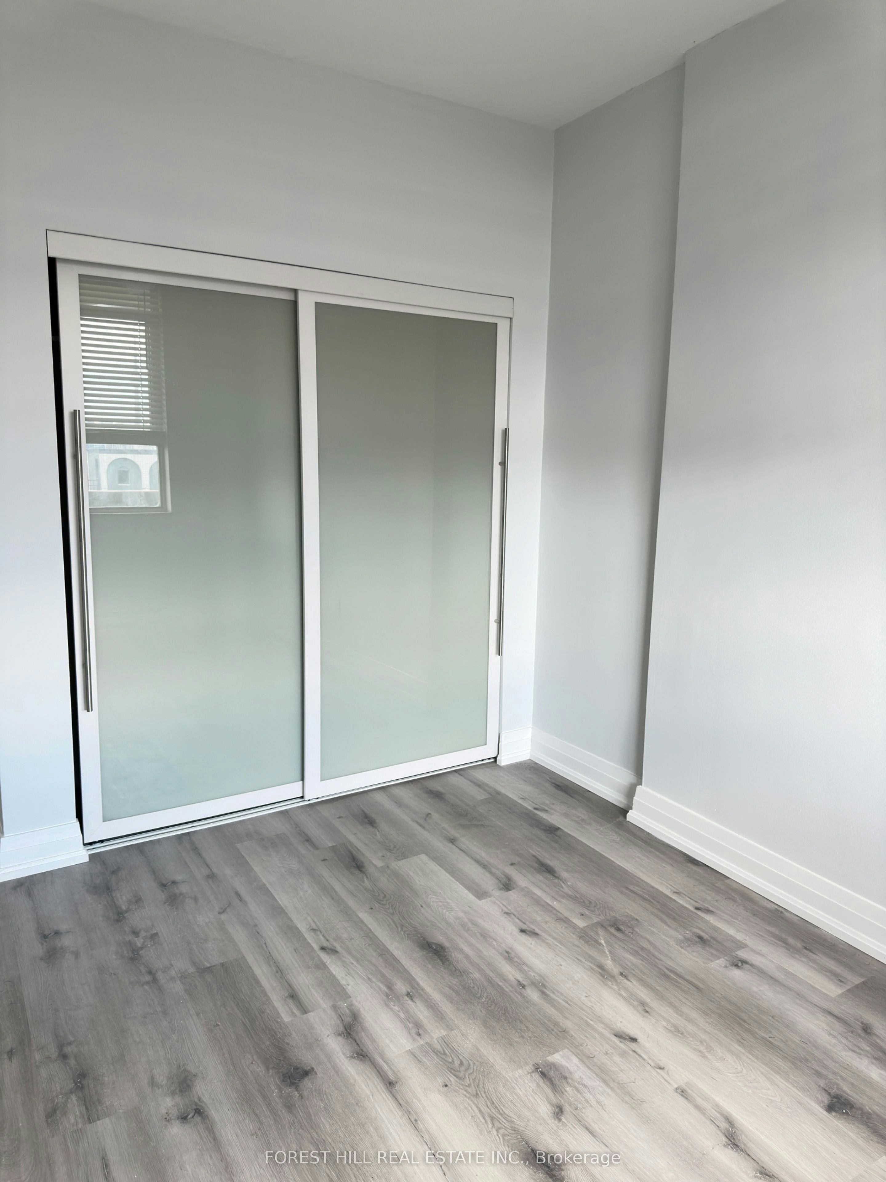 1001-34 Walmer Road, Toronto, ON, M5R 2W6 - 11