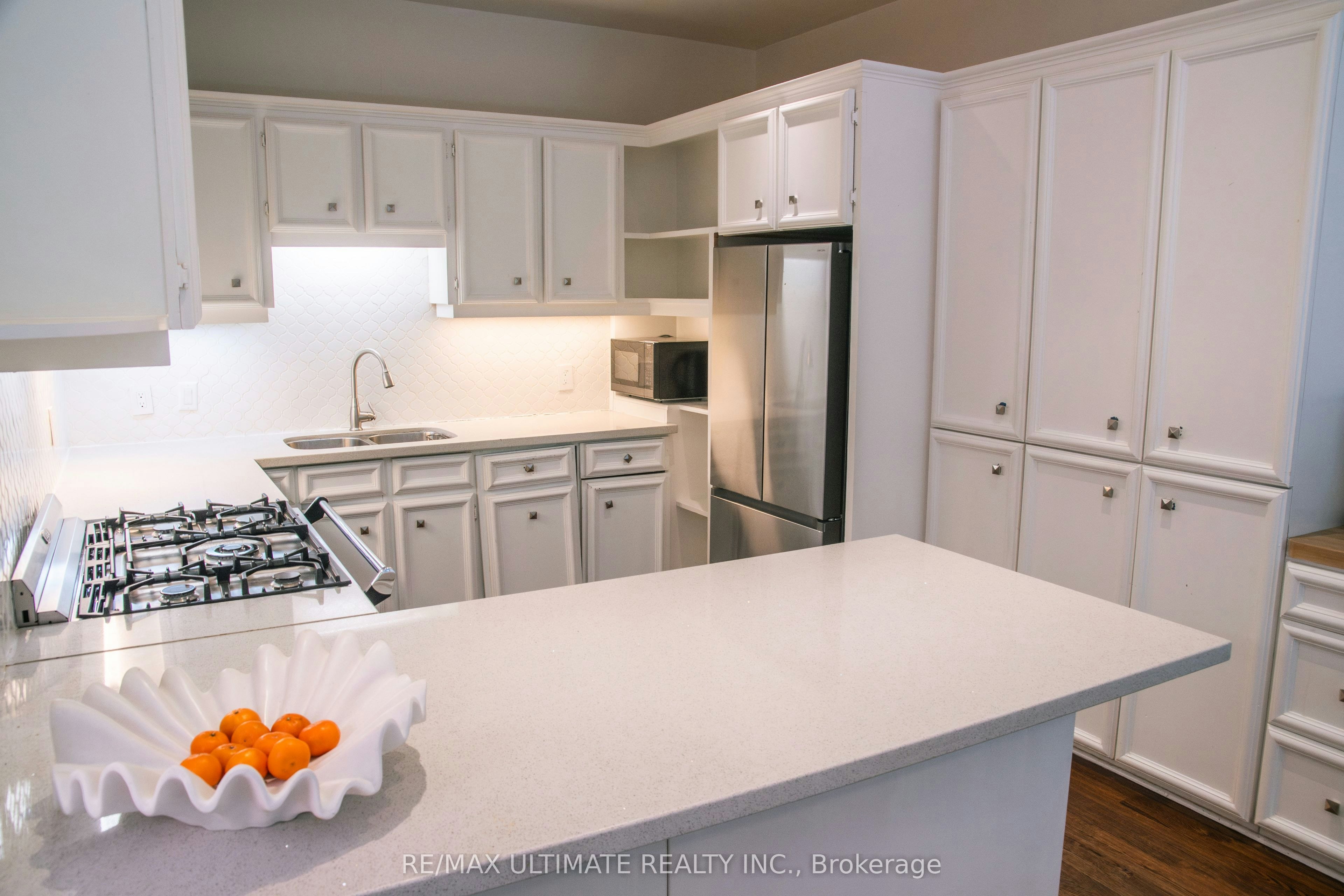 25 Chicora Avenue, Toronto, ON, M5R 1T7 - 7