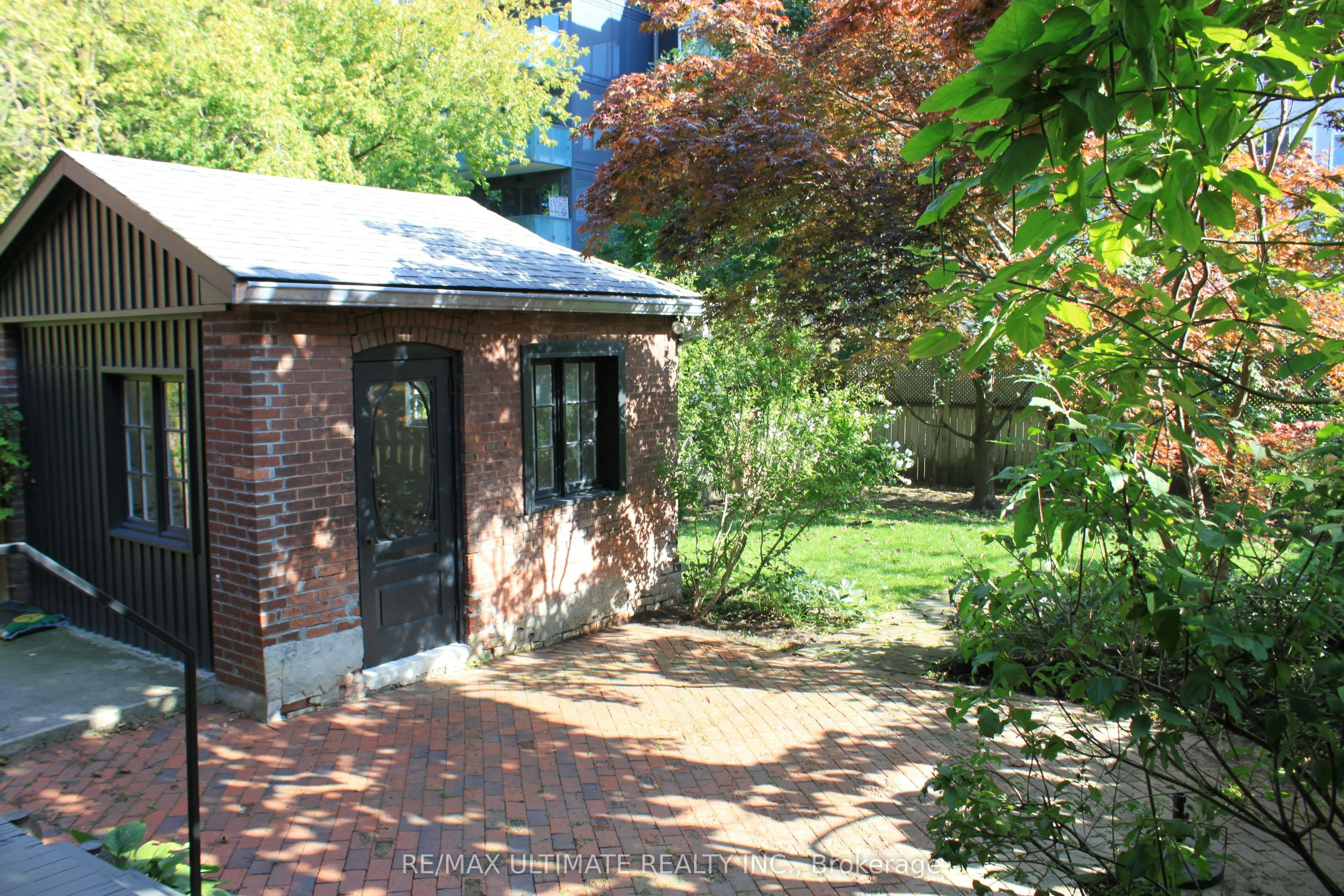 25 Chicora Avenue, Toronto, ON, M5R 1T7 - 30
